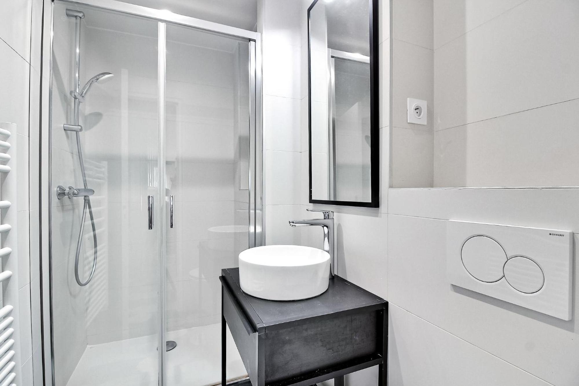 Parisian L Montorgueil Apartment